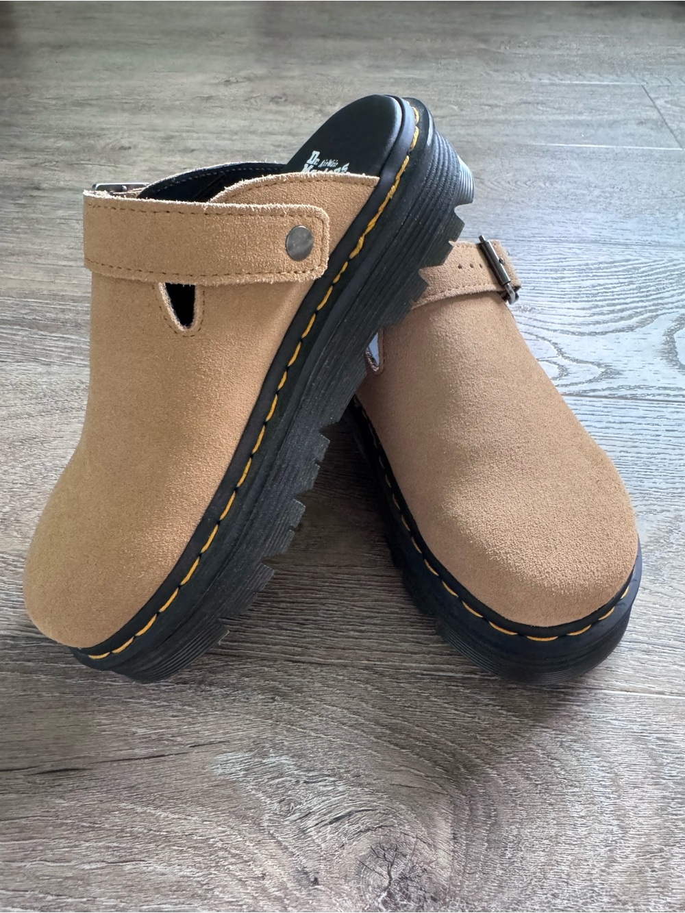 NEW Dr. Martens Zebzag Mule Tan Suede Clogs Men's 6 Women's 7.5